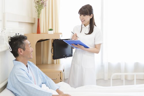 入院中の高齢者