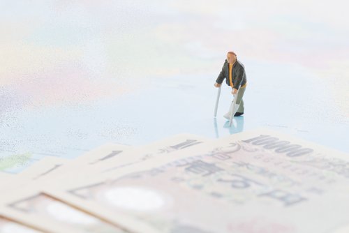 傷病手当金の金額がすぐわかる「早見表」＆ 減額されるケース
